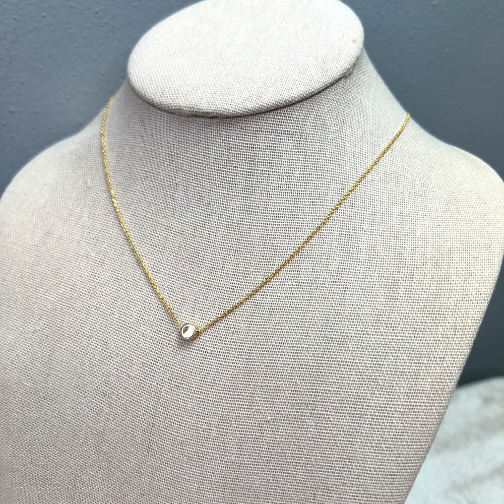 Vivi Sun Gold Tone Dainty Necklace Round Bezel 18" NWT